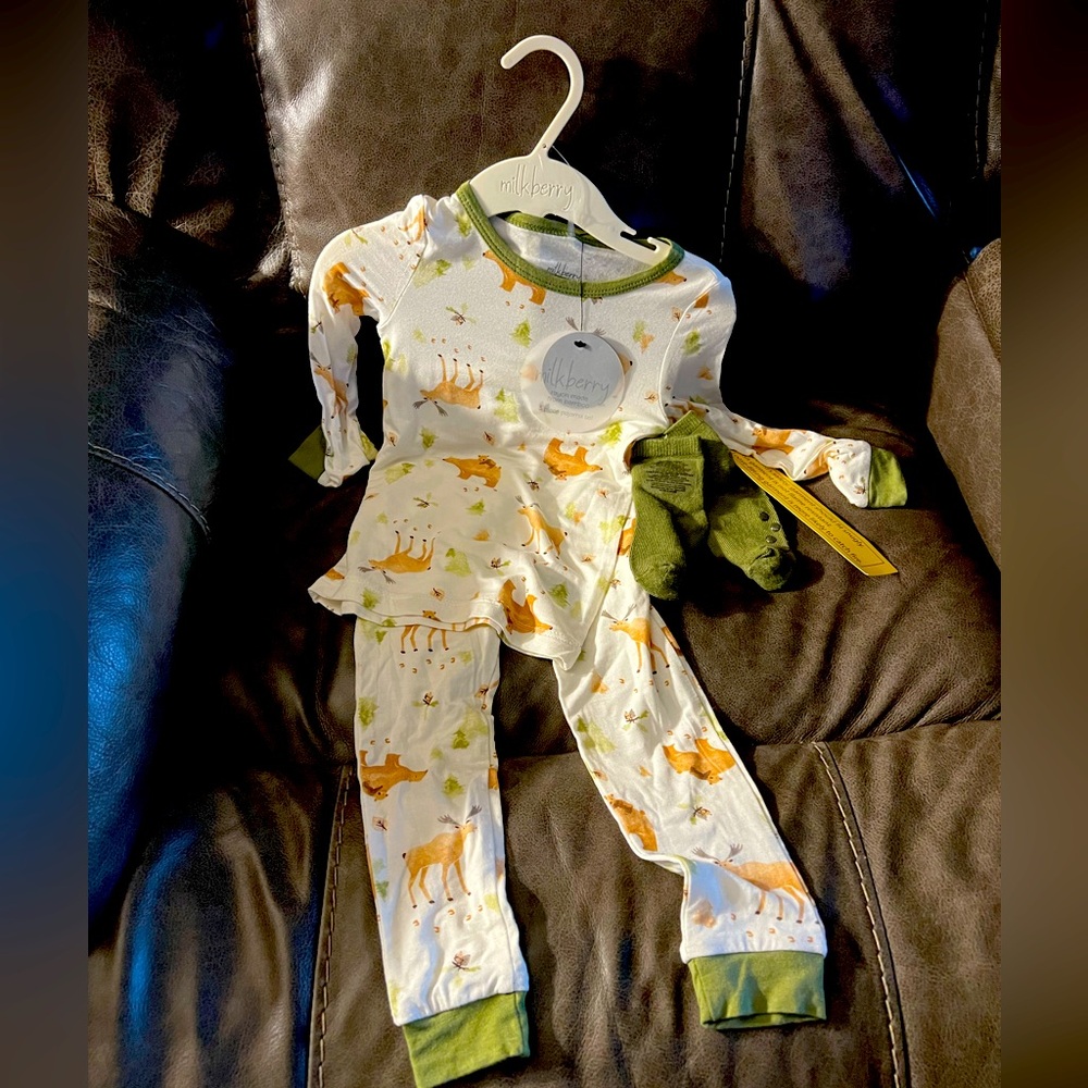 NWT Milkberry Bamboo 3pc set.